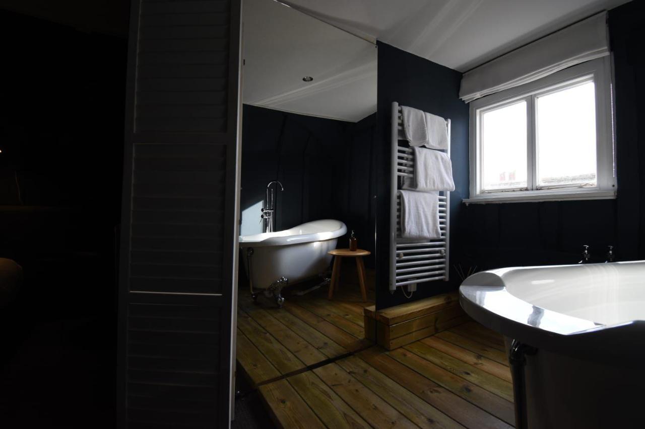 Bed and Breakfast Whitehouse Рай Экстерьер фото Bathroom